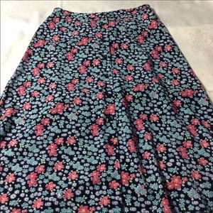 C&B button down spring skirt.